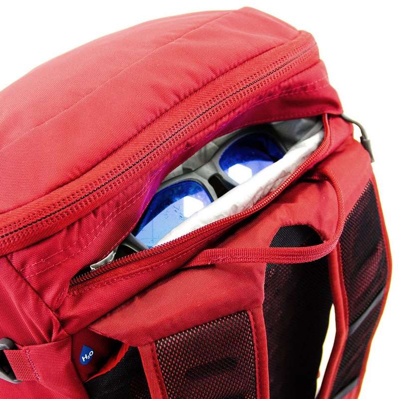 Sac &agrave; dos Skarab Osprey - poche lunettes